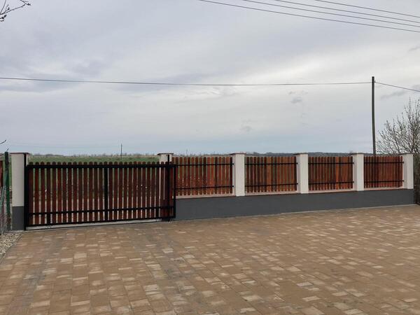 Panorámás kilátás a vízparti nyaralóból