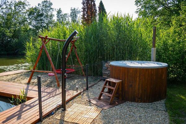 Szappanos-zugi Nr2-es horgásznyaraló